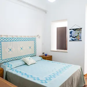 Appartamento Santa Restituta In Centre Q4825
